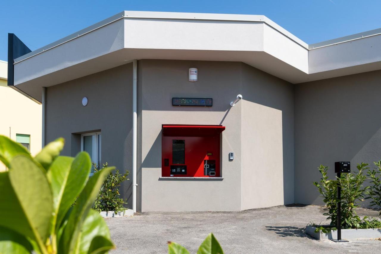 Motel Circuit Drive Cingia De' Botti Eksteriør billede